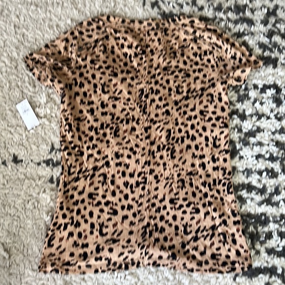 NWT - Banana Republic Animal Print T-Shirt - Picture 5 of 6
